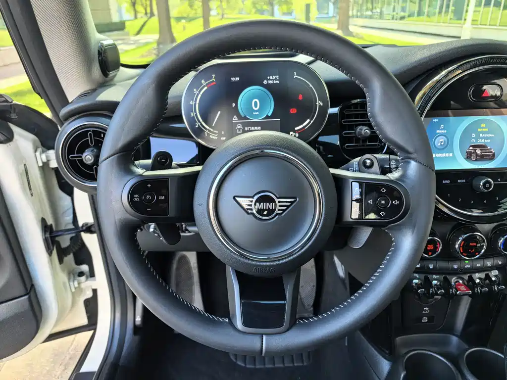 MINI MINI 2022 2.0T COOPER S Artist 2022 - thumbnail 17
