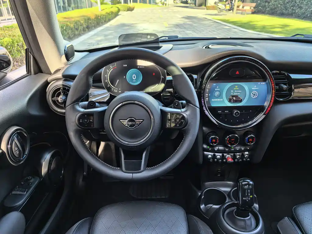 MINI MINI 2022 2.0T COOPER S Artist 2022 - thumbnail 25