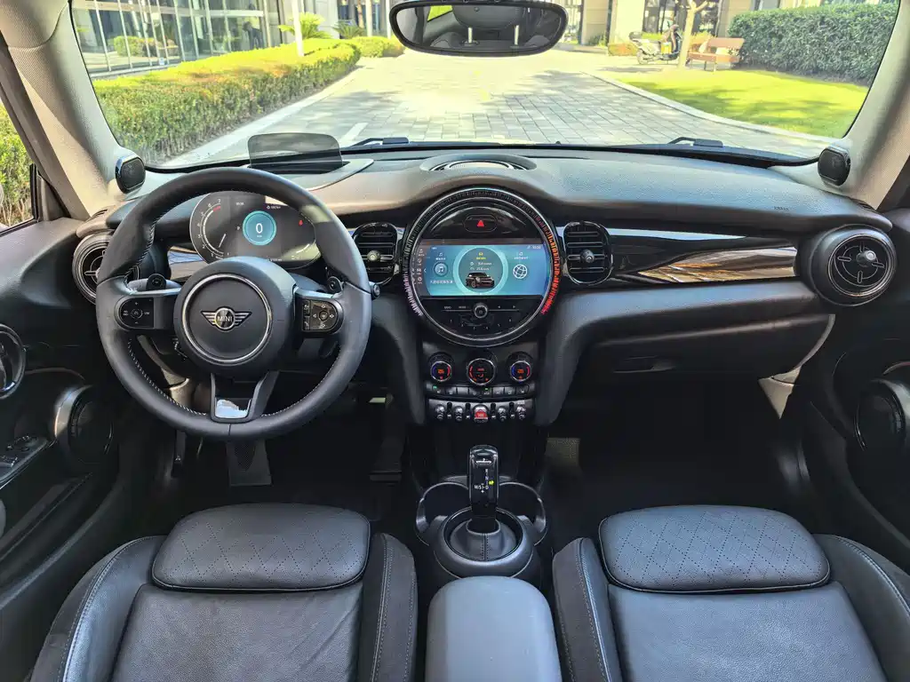 MINI MINI 2022 2.0T COOPER S Artist 2022 - thumbnail 26