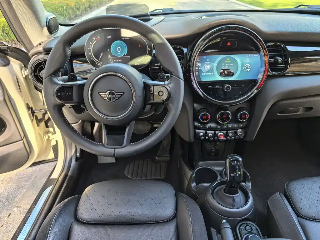 MINI MINI 2022 2.0T COOPER S Artist 2022 - thumbnail 27