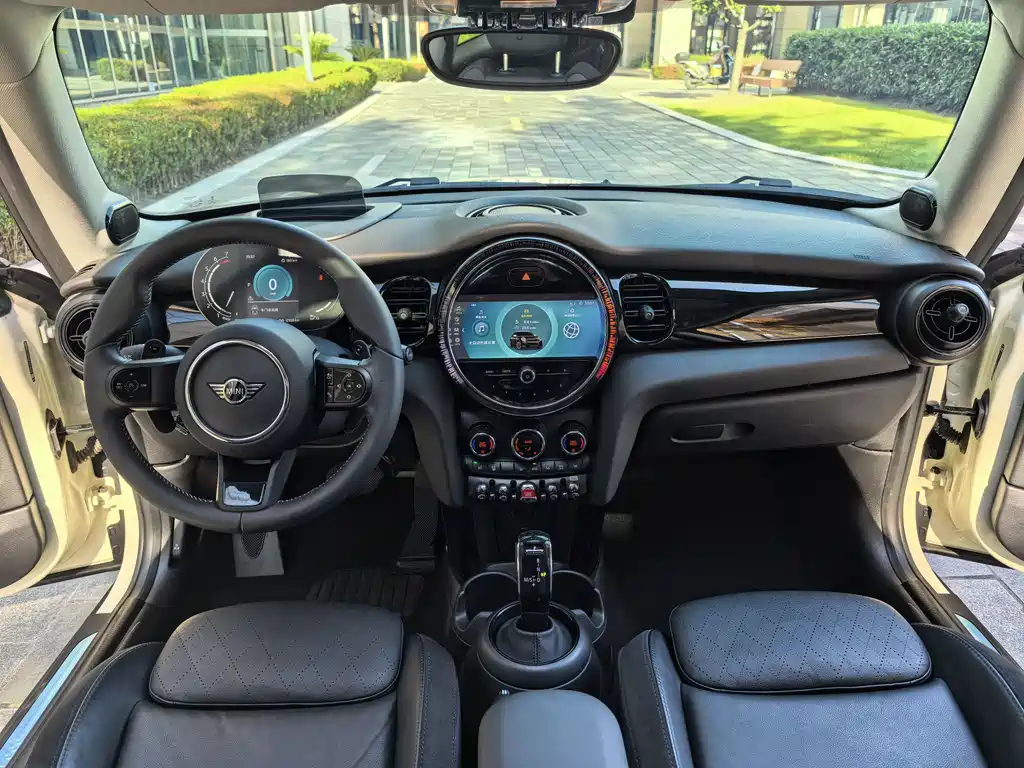 MINI MINI 2022 2.0T COOPER S Artist 2022 - thumbnail 28