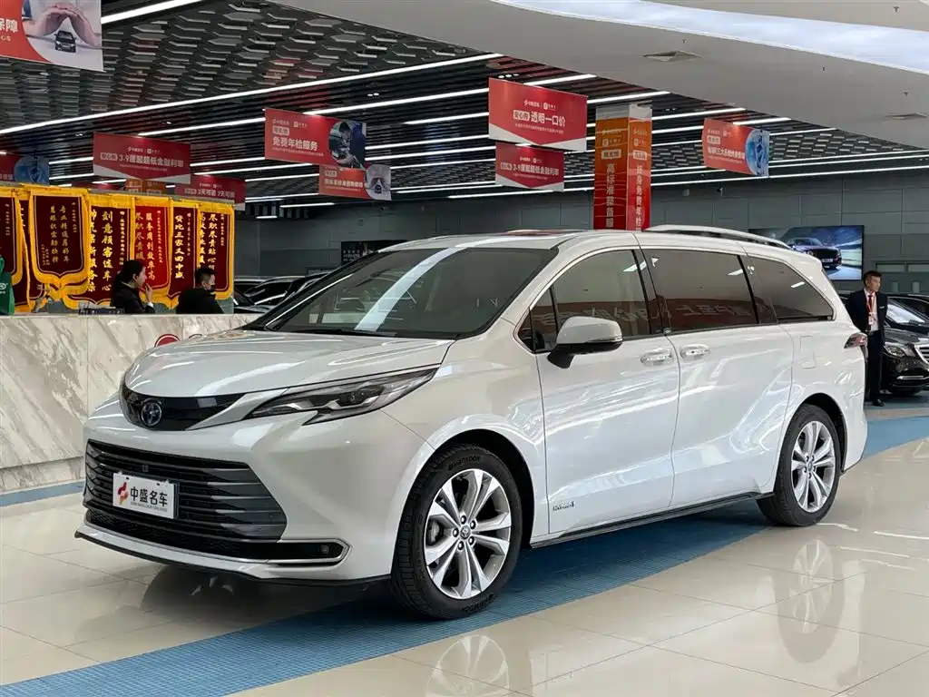 Toyota Toyota Sienna 2023 2.5L Hybrid Premium Edition 2023