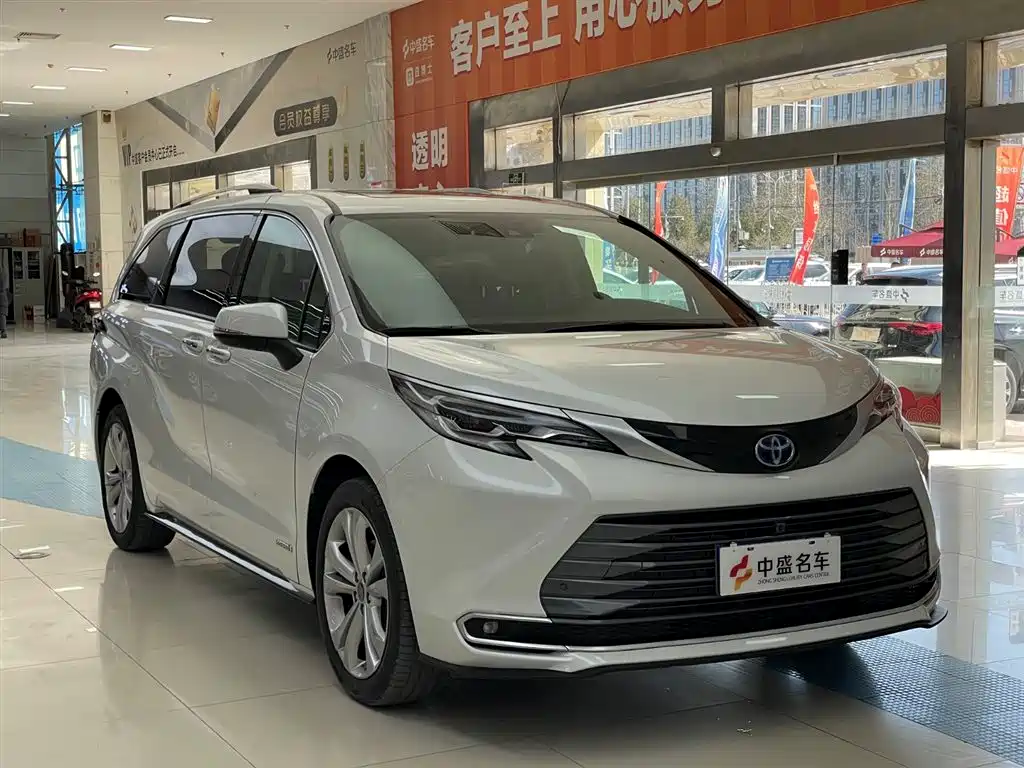 Toyota Toyota Sienna 2023 2.5L Hybrid Premium Edition 2023 - thumbnail 3