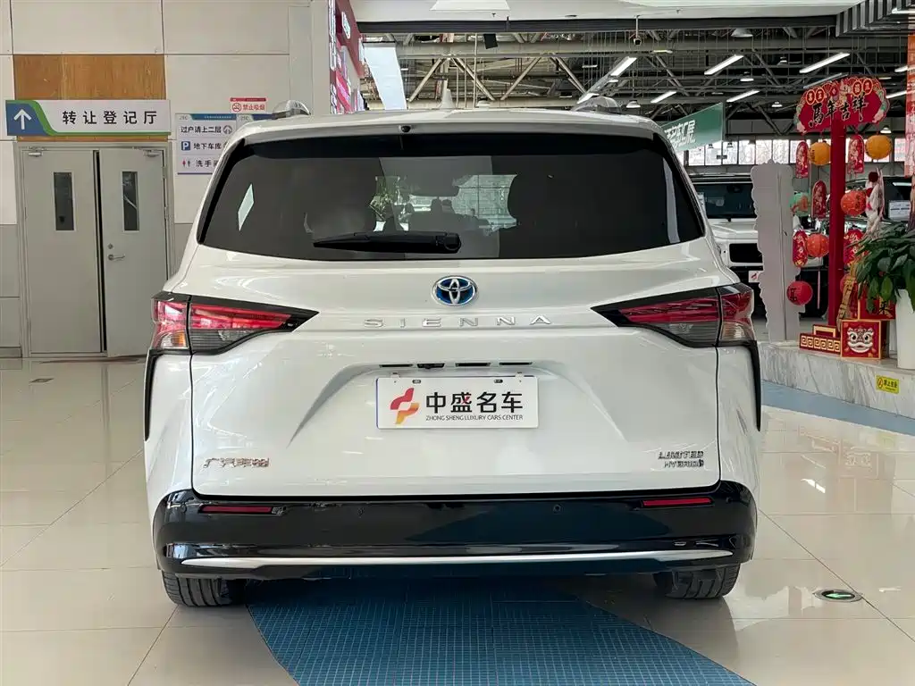 Toyota Toyota Sienna 2023 2.5L Hybrid Premium Edition 2023 - thumbnail 6