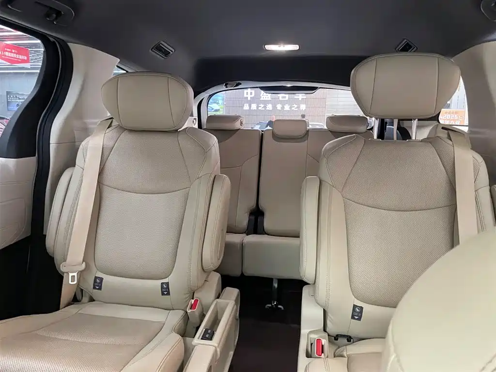 Toyota Toyota Sienna 2023 2.5L Hybrid Premium Edition 2023 - thumbnail 12