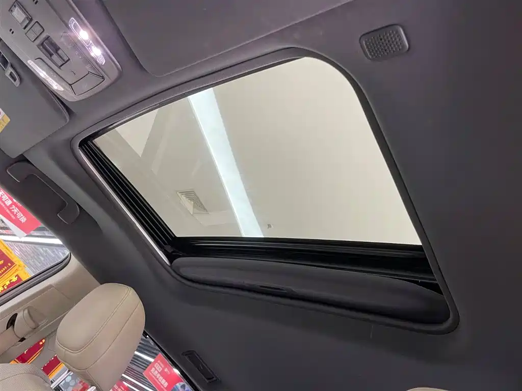 Toyota Toyota Sienna 2023 2.5L Hybrid Premium Edition 2023 - thumbnail 13