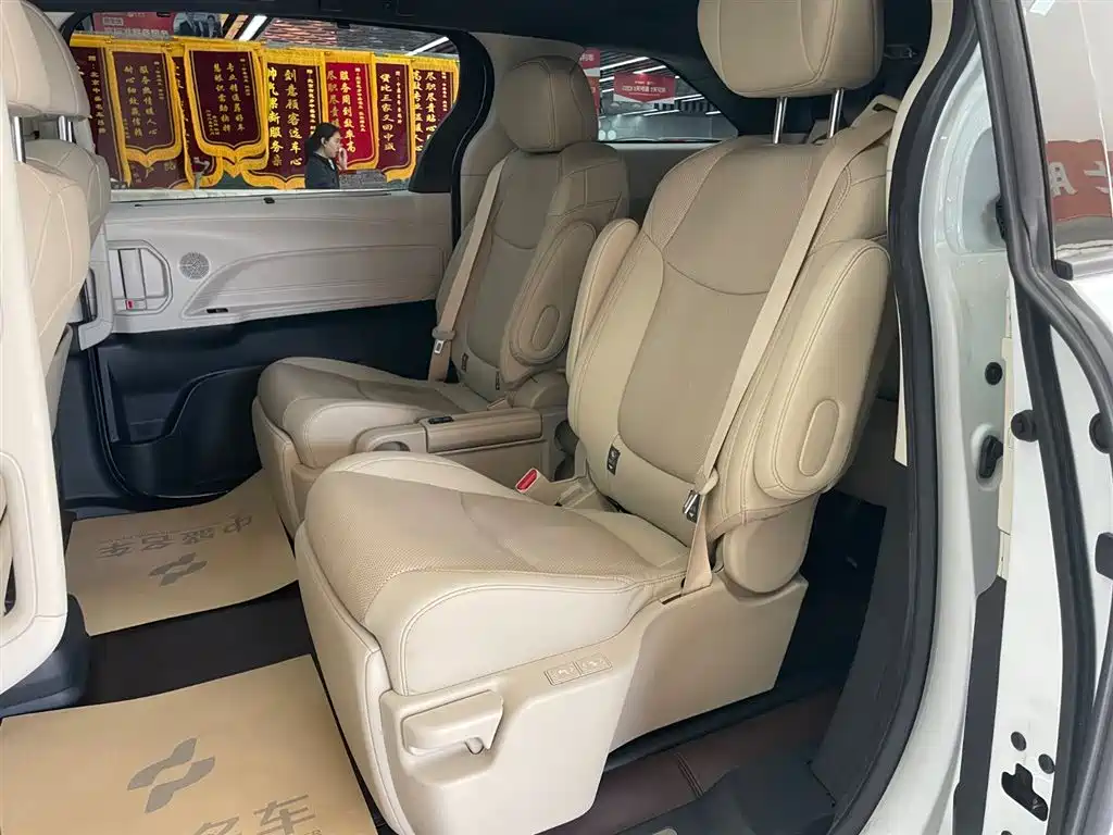 Toyota Toyota Sienna 2023 2.5L Hybrid Premium Edition 2023 - thumbnail 14