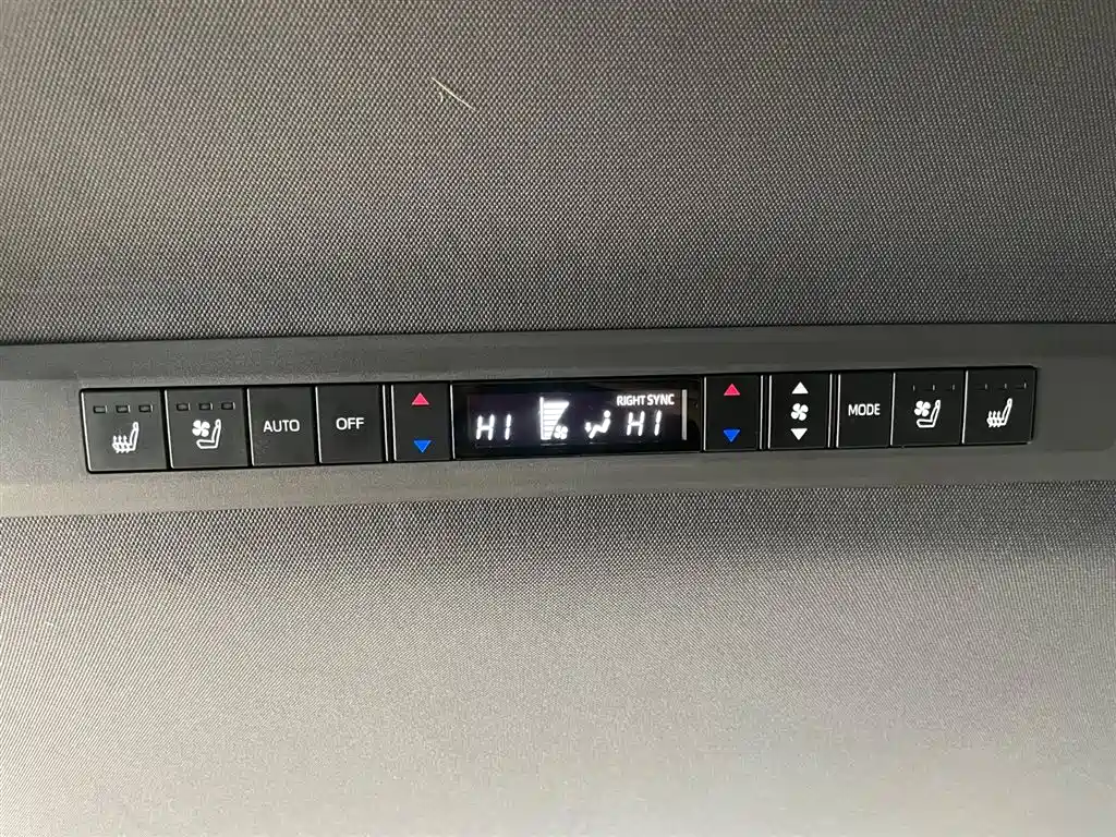 Toyota Toyota Sienna 2023 2.5L Hybrid Premium Edition 2023 - thumbnail 17