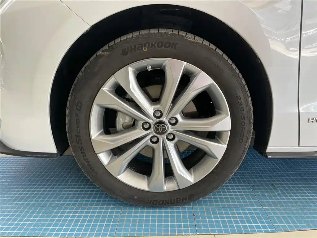Toyota Toyota Sienna 2023 2.5L Hybrid Premium Edition 2023 - thumbnail 29