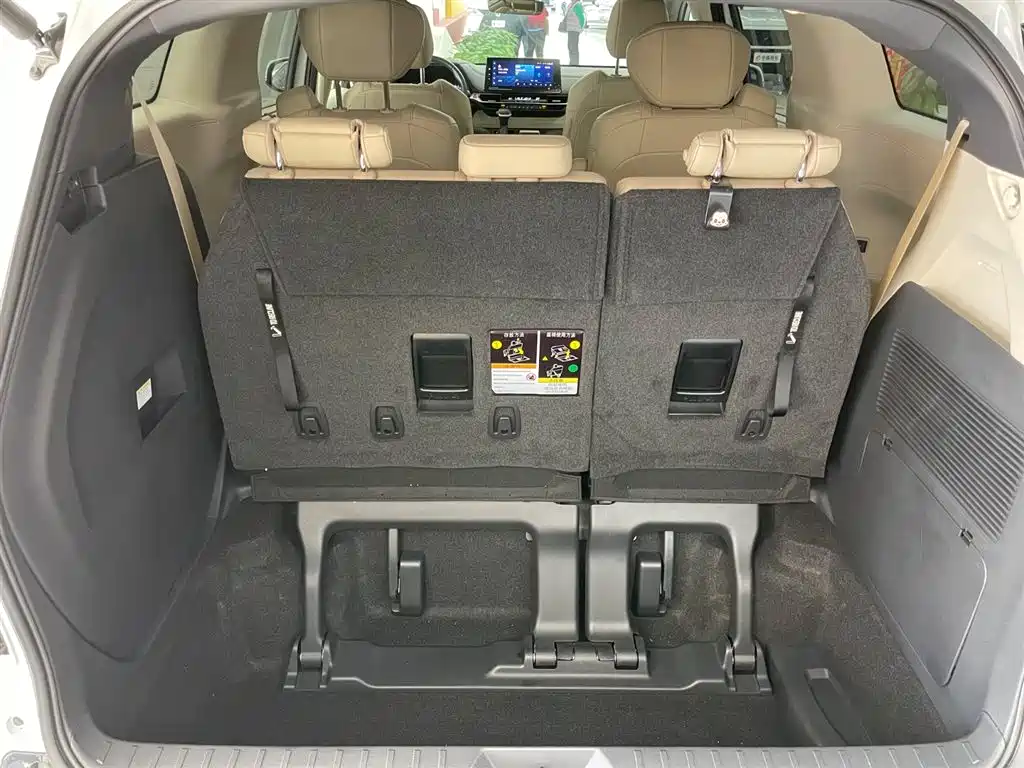Toyota Toyota Sienna 2023 2.5L Hybrid Premium Edition 2023 - thumbnail 30