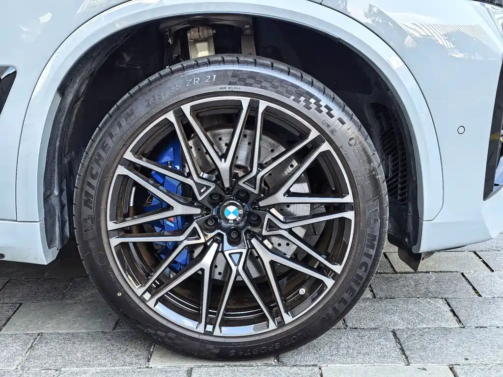 BMW BMW X5 M 2023 X5 M Thunder Edition 2023 - thumbnail 4