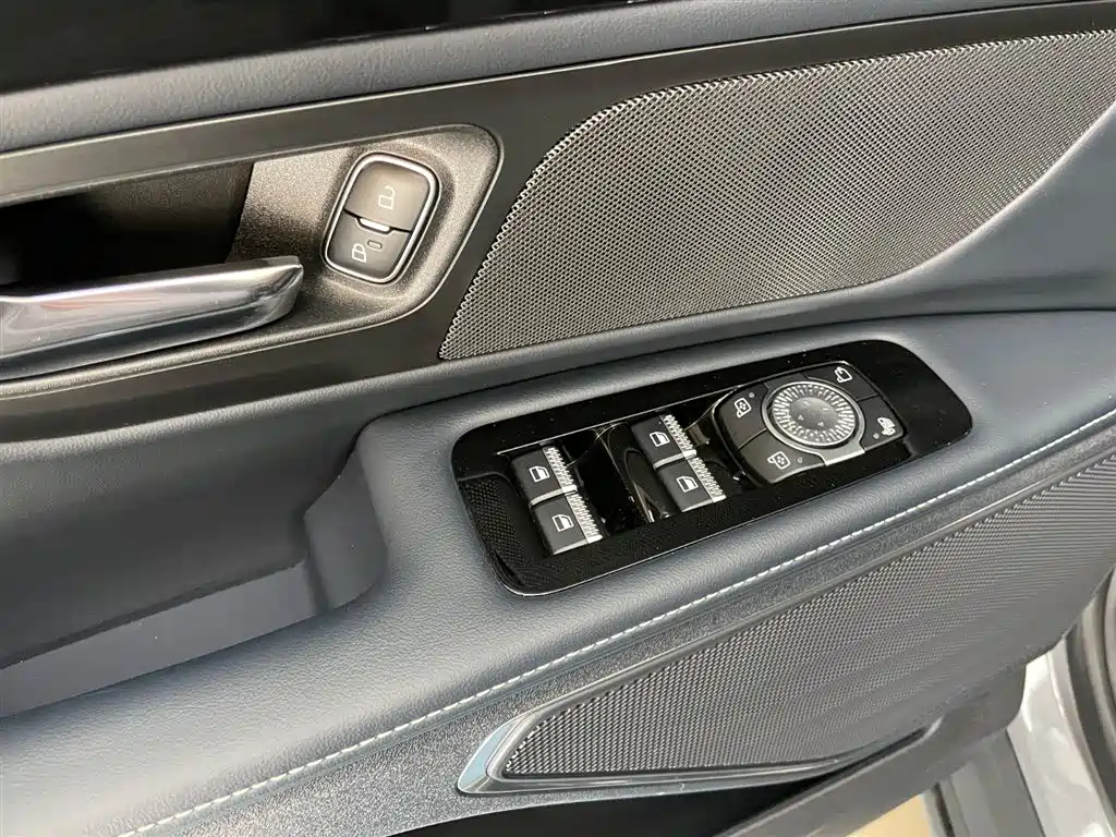 Lincoln Nautilus 2023 2.0T AWD Reserve Edition 2024 - thumbnail 10