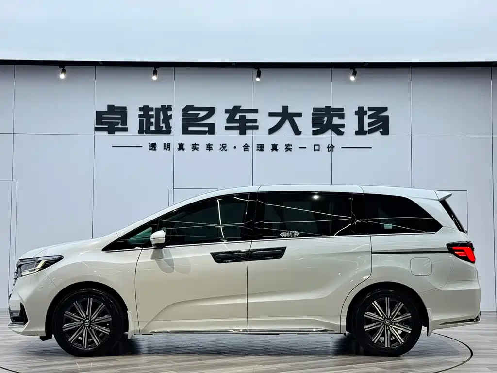 Honda Honda Odyssey 2022 2.0L e:HEV Elite Executive Edition 2022 - thumbnail 4