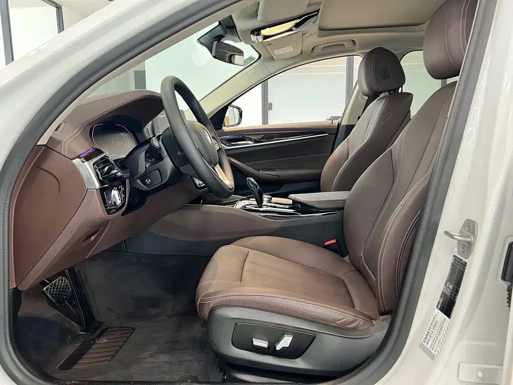 BMW BMW 5 Series 2020 525Li Luxury Package 2020 - thumbnail 7