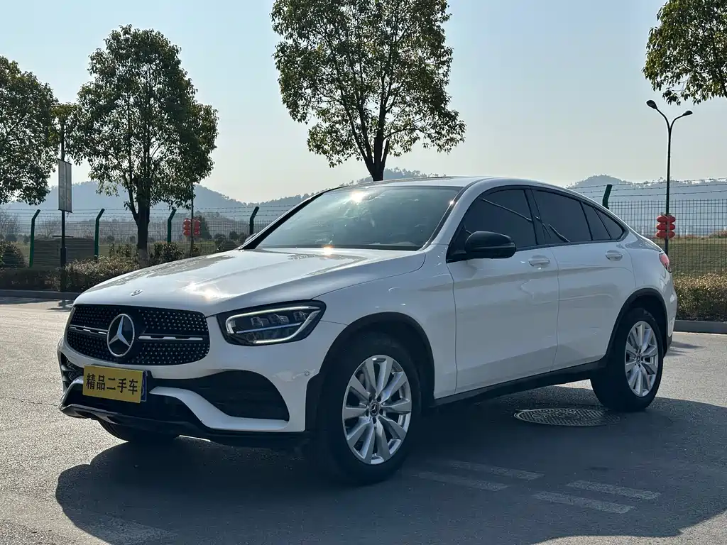 Mercedes-Benz Mercedes-Benz GLC Coupe 2021 GLC 260 4MATIC Coupé SUV 2021