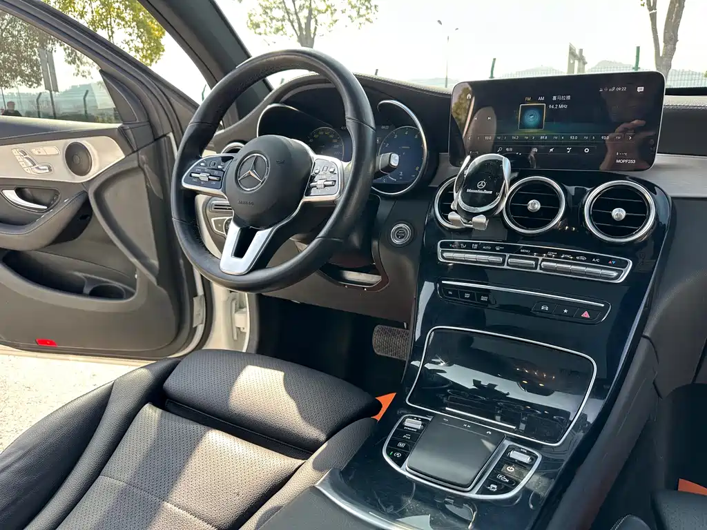 Mercedes-Benz Mercedes-Benz GLC Coupe 2021 GLC 260 4MATIC Coupé SUV 2021 - thumbnail 12