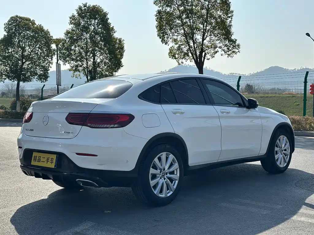 Mercedes-Benz Mercedes-Benz GLC Coupe 2021 GLC 260 4MATIC Coupé SUV 2021 - thumbnail 14