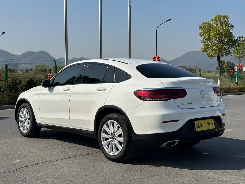 Mercedes-Benz Mercedes-Benz GLC Coupe 2021 GLC 260 4MATIC Coupé SUV 2021 - thumbnail 15