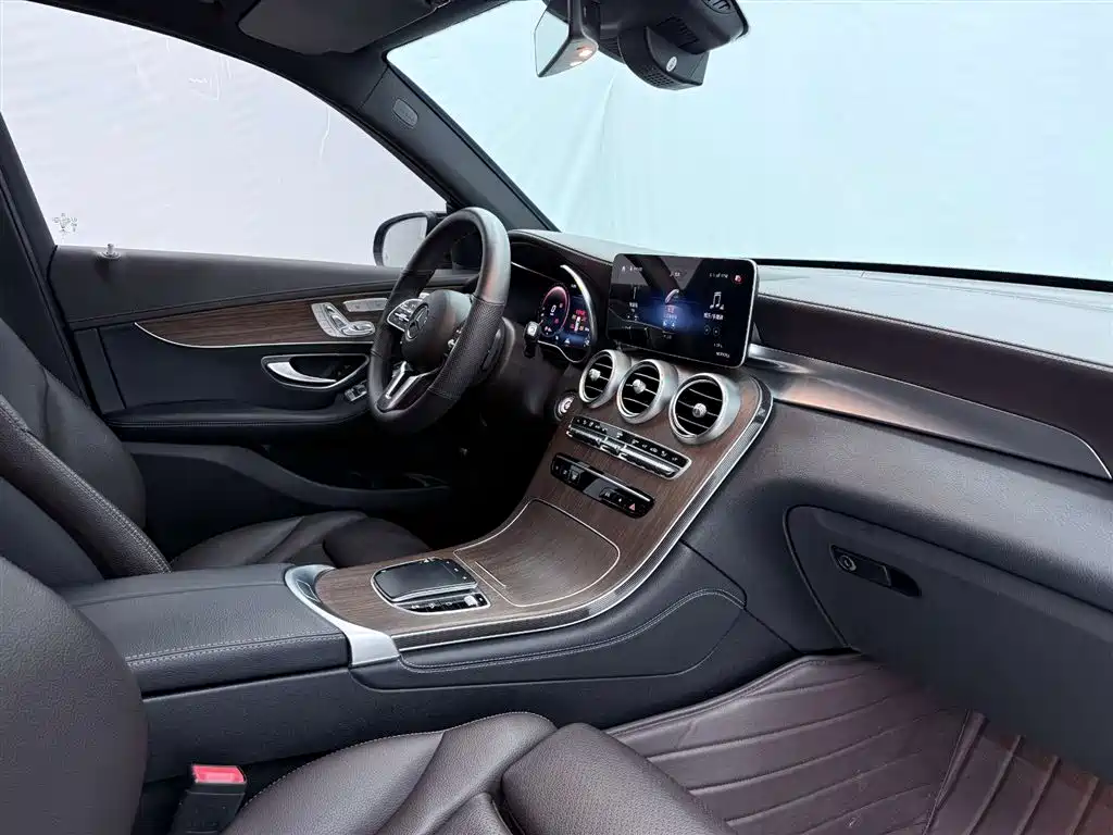 Mercedes-Benz Mercedes-Benz GLC 2021 GLC 300 L 4MATIC Sport Edition 2021 - thumbnail 14