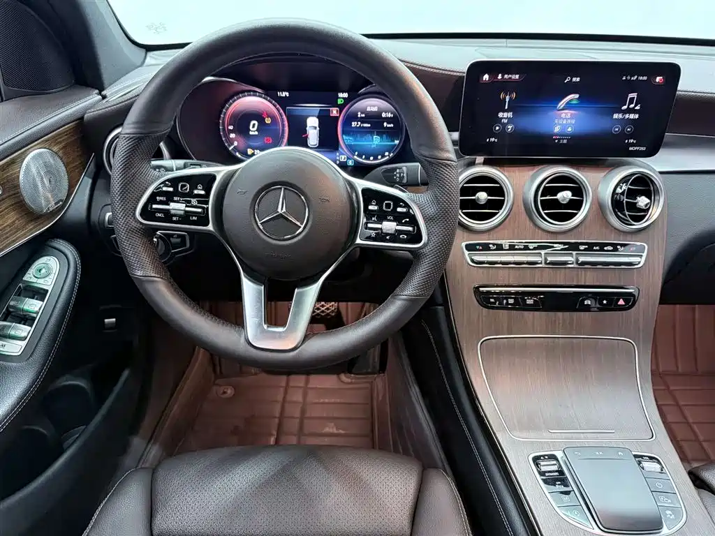 Mercedes-Benz Mercedes-Benz GLC 2021 GLC 300 L 4MATIC Sport Edition 2021 - thumbnail 17
