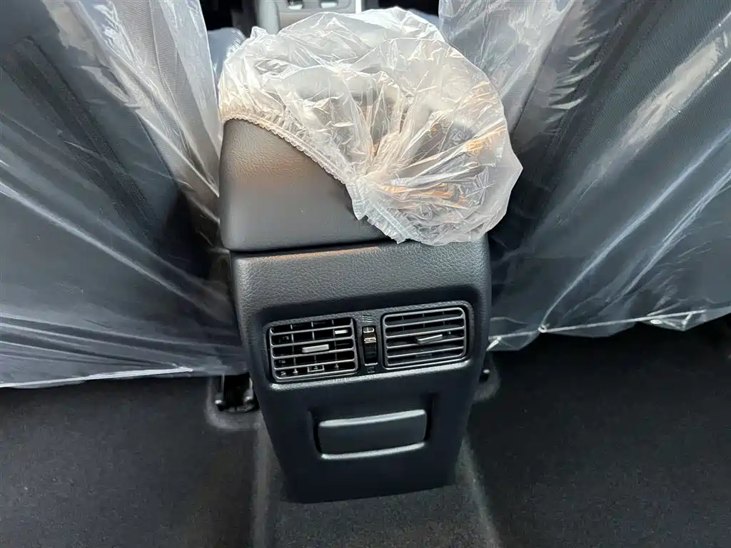 Nissan Nissan Sylphy 2024 Classic 1.6XE CVT Comfort Edition 2026 - thumbnail 18