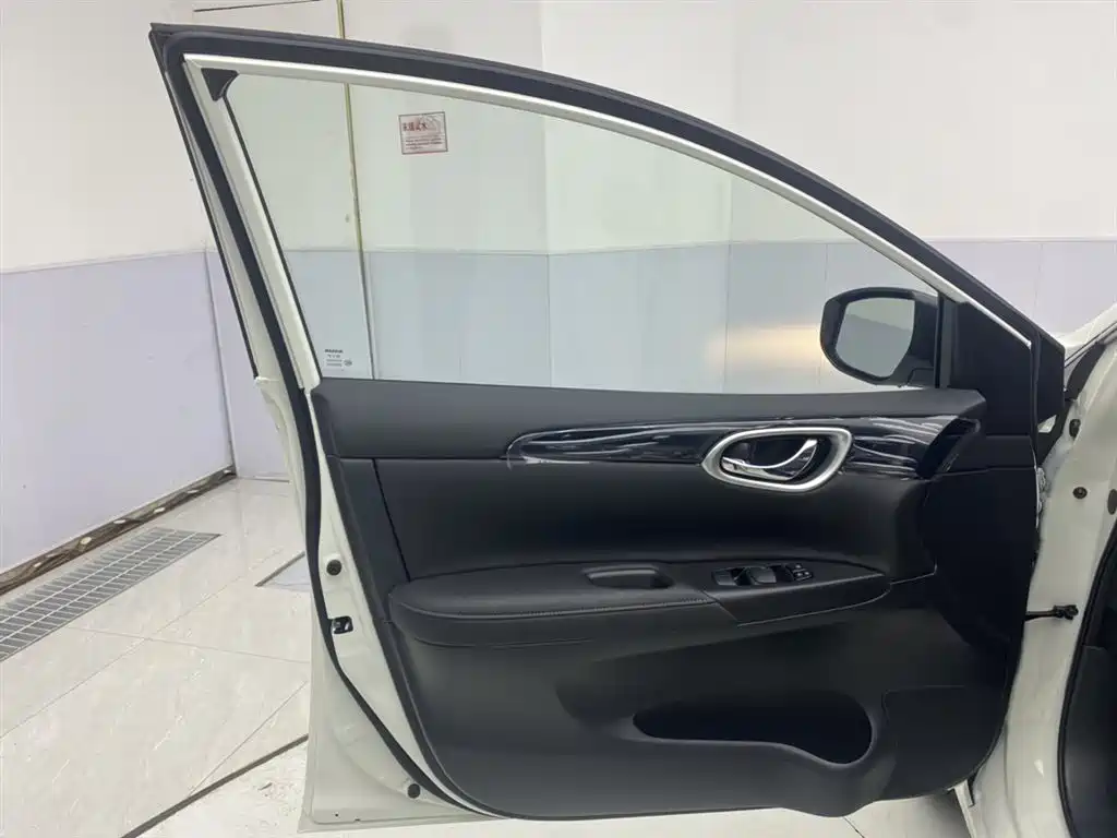 Nissan Nissan Sylphy 2024 Model Year Facelift 3 Classic 1.6XE CVT Comfort Version 2026 - thumbnail 17