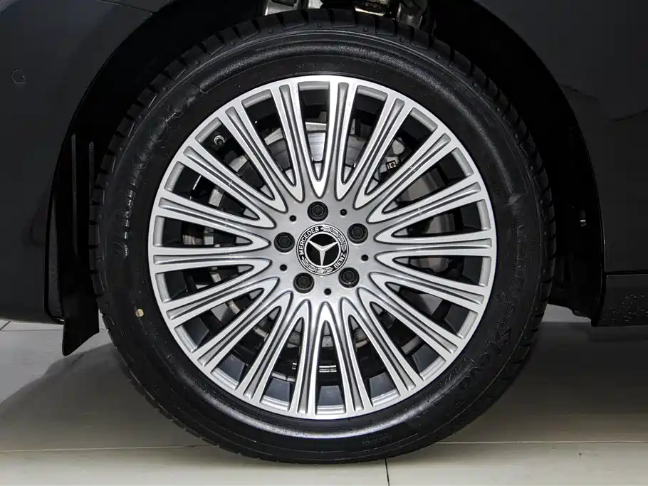 Mercedes-Benz Mercedes-Benz E-Class 2023 Model Year Facelift E 300 L Luxury 2023 - thumbnail 11
