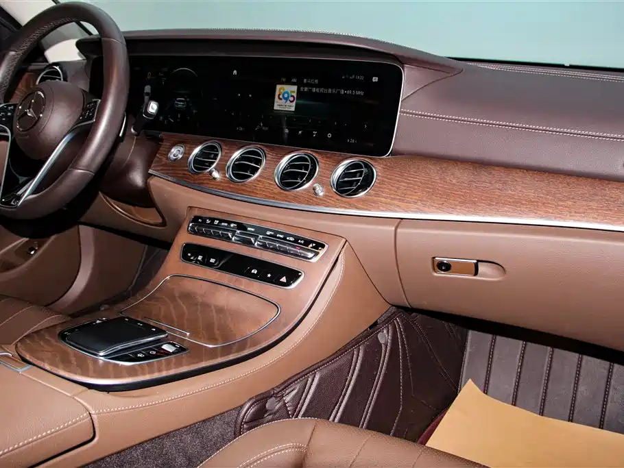 Mercedes-Benz Mercedes-Benz E-Class 2023 Model Year Facelift E 300 L Luxury 2023 - thumbnail 26