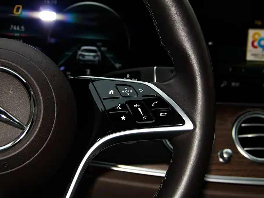 Mercedes-Benz Mercedes-Benz E-Class 2023 Model Year Facelift E 300 L Luxury 2023 - thumbnail 30