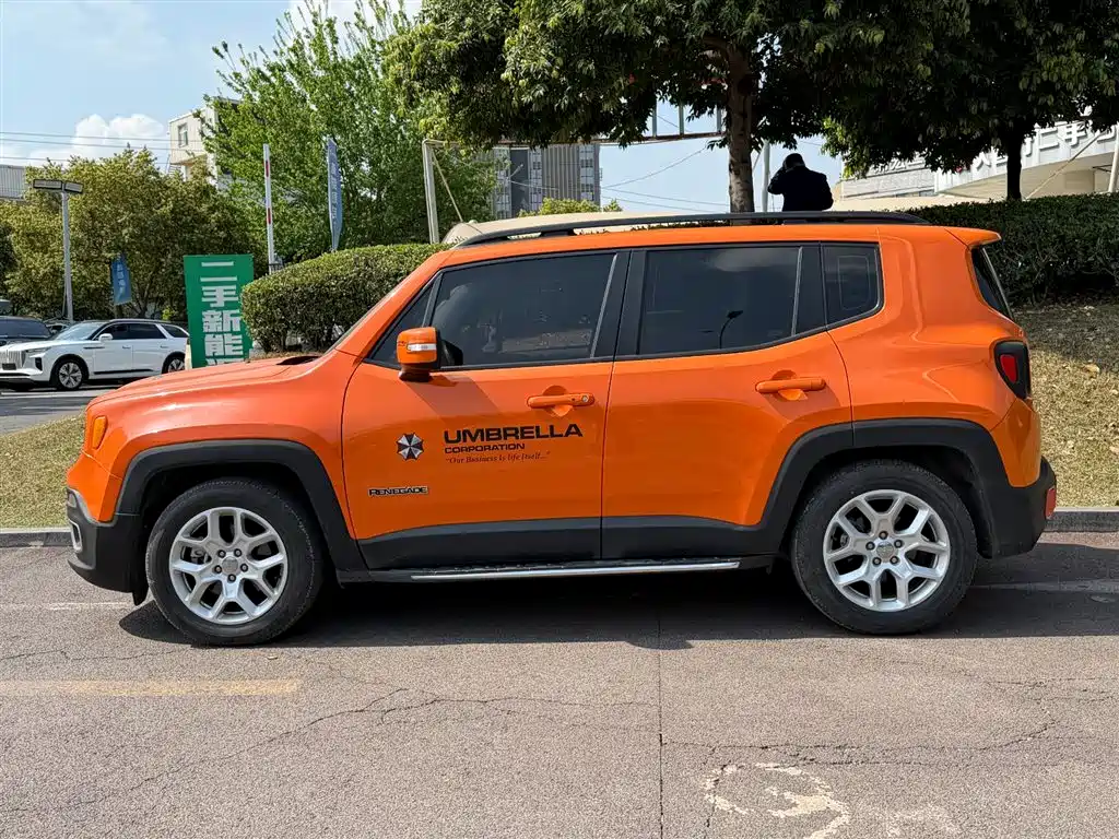 Jeep FreeLander 2018 180T Automatic AWD 2018 - thumbnail 3