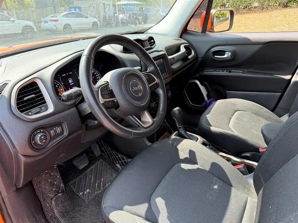 Jeep FreeLander 2018 180T Automatic AWD 2018 - thumbnail 7