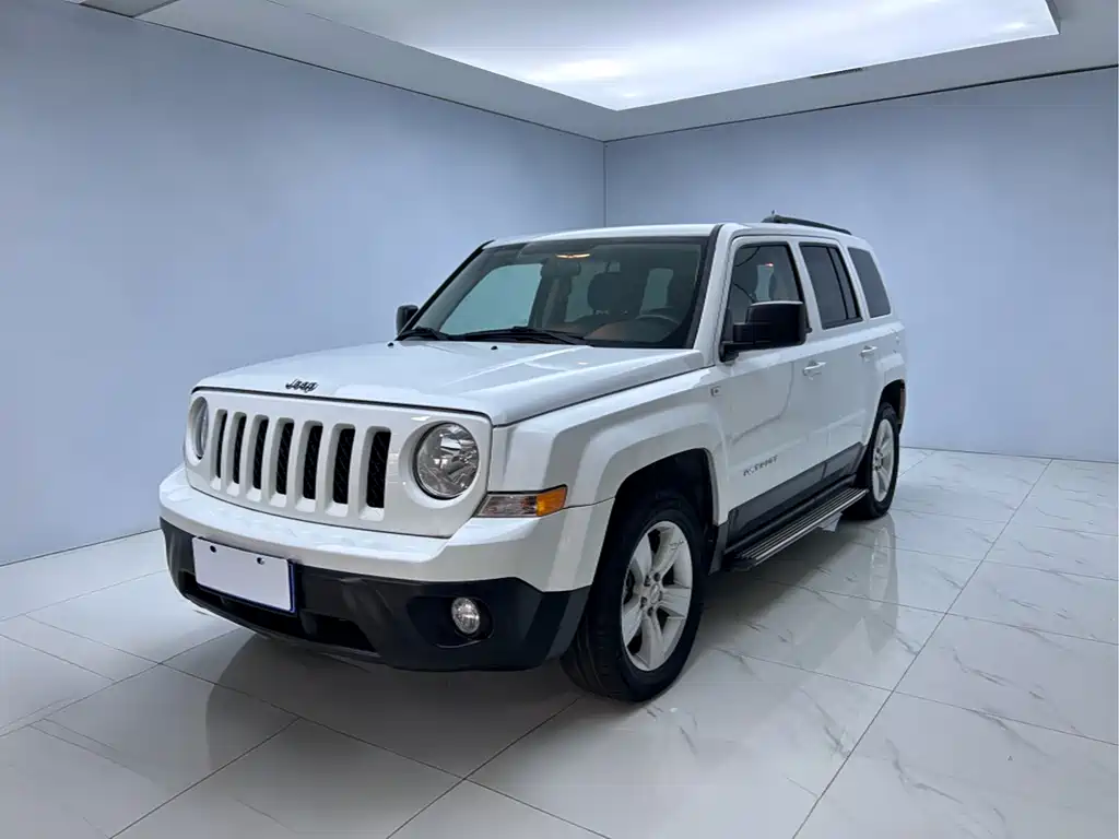 Jeep Freedom 2014 2.4L Sport Edition 2014