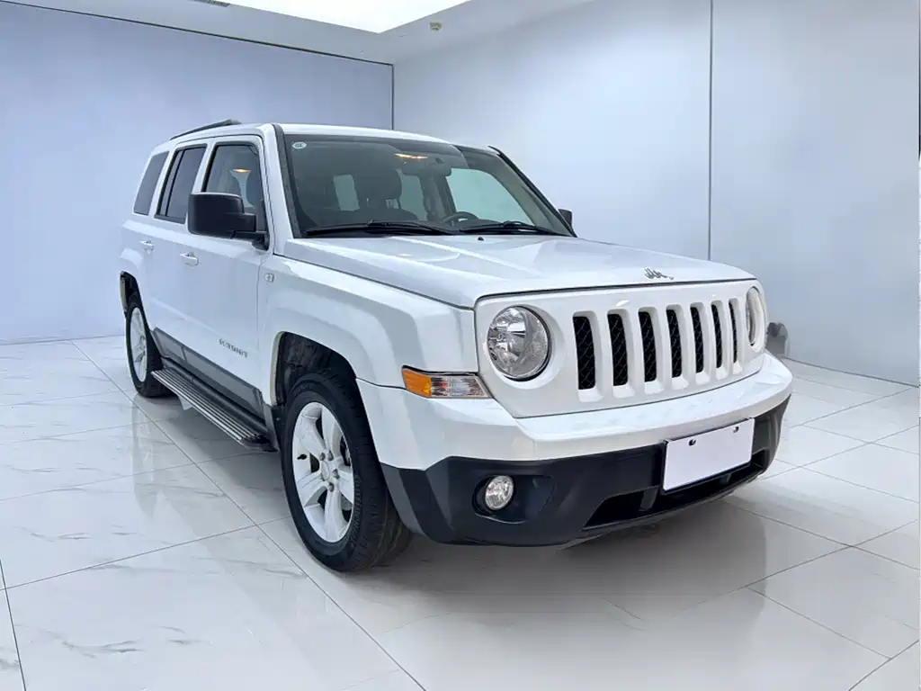Jeep Freedom 2014 2.4L Sport Edition 2014 - thumbnail 3