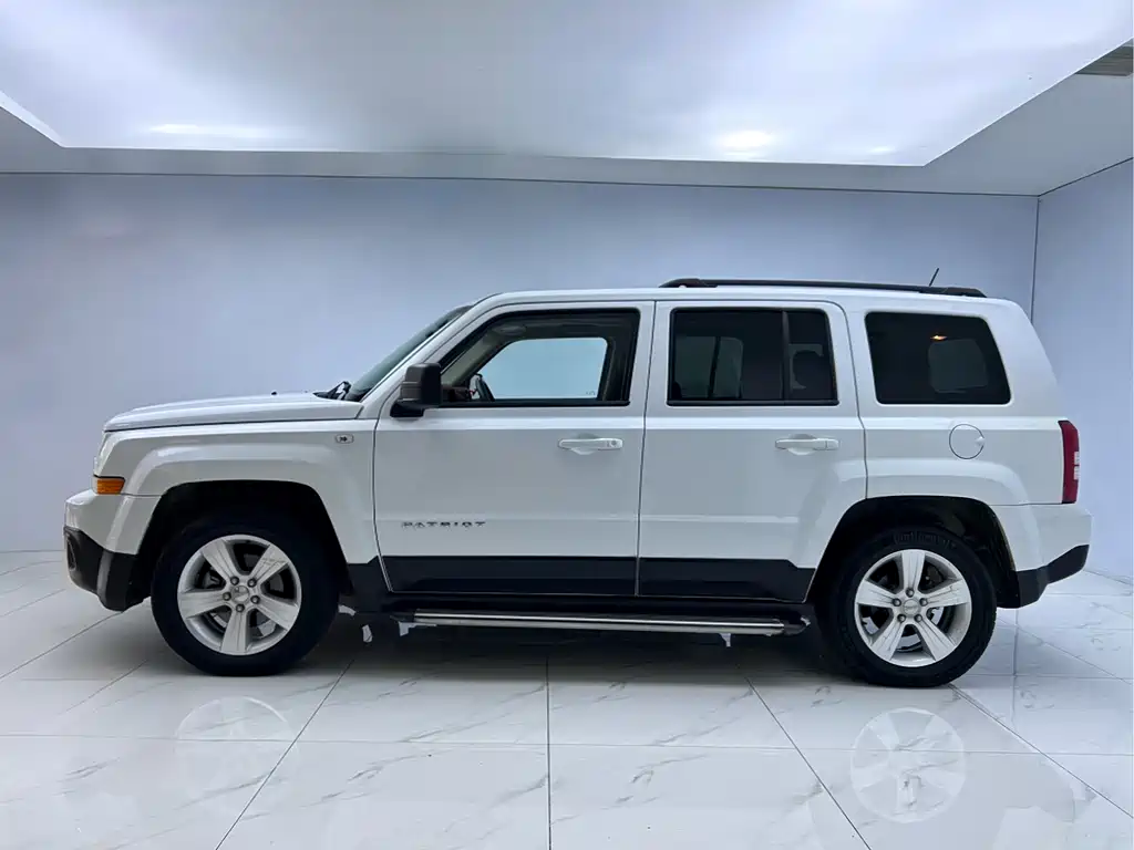 Jeep Freedom 2014 2.4L Sport Edition 2014 - thumbnail 4