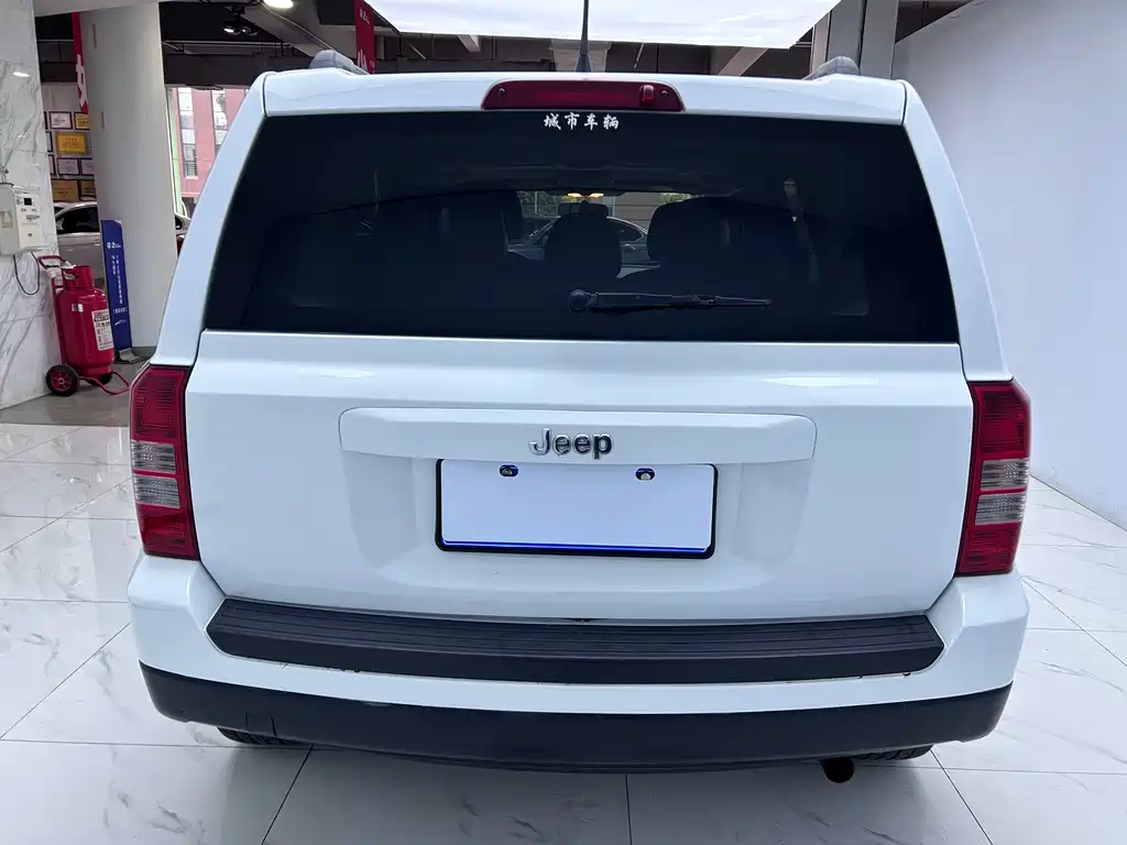 Jeep Freedom 2014 2.4L Sport Edition 2014 - thumbnail 6