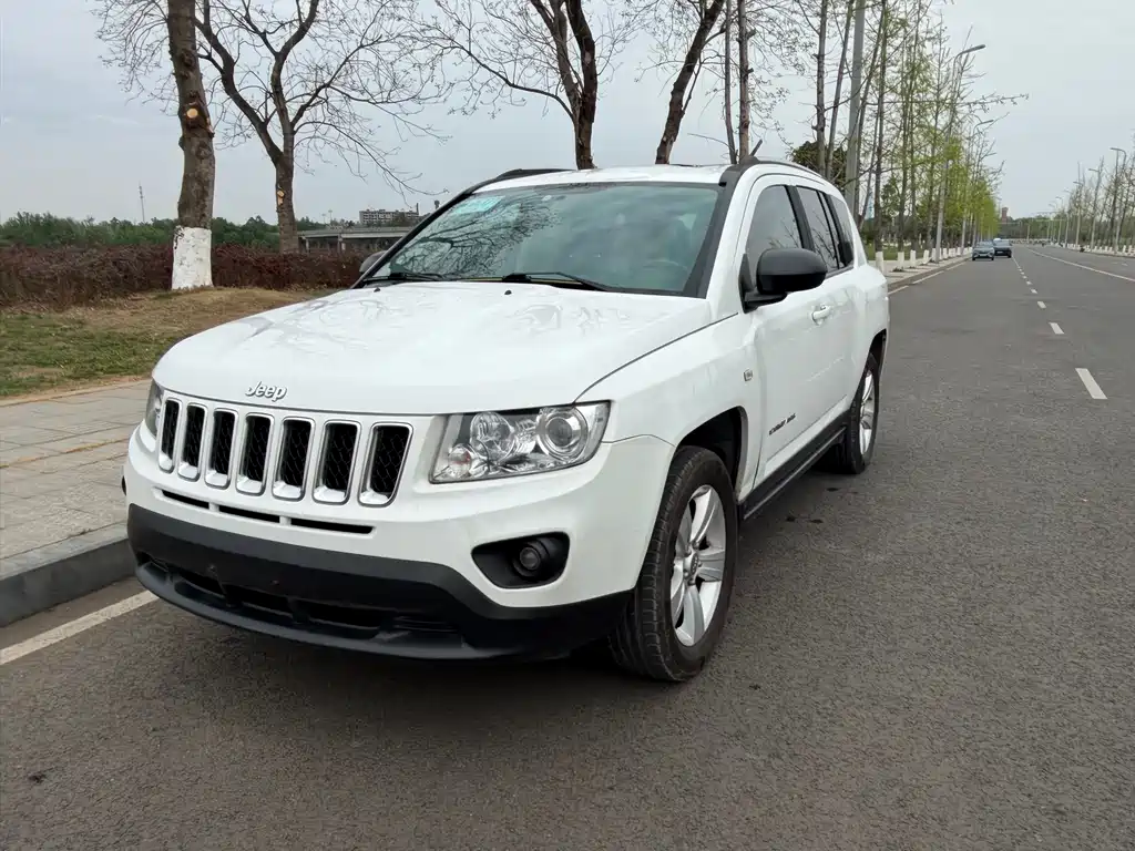 Jeep Cherokee Import 2013 2.0L 2WD Sport Edition 2013