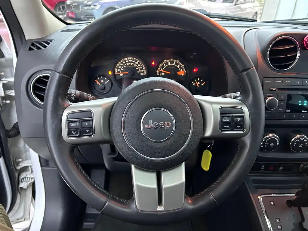 Jeep Freedom 2014 2.4L Sport Edition 2014 - thumbnail 16