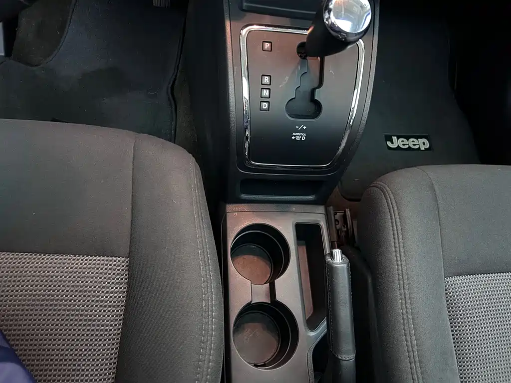 Jeep Freedom 2014 2.4L Sport Edition 2014 - thumbnail 17