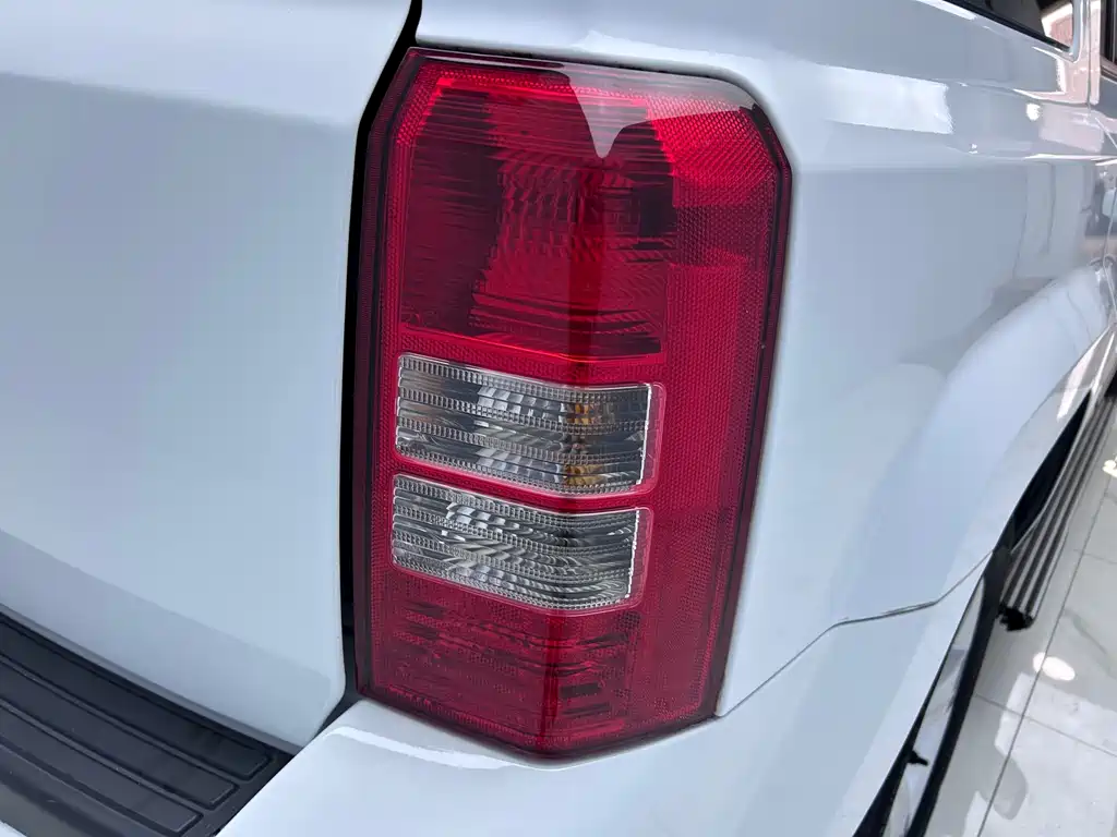Jeep Freedom 2014 2.4L Sport Edition 2014 - thumbnail 23