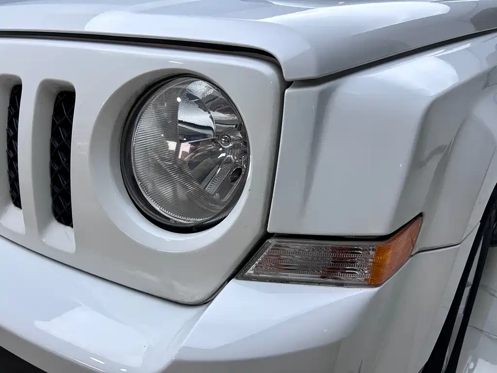 Jeep Freedom 2014 2.4L Sport Edition 2014 - thumbnail 28