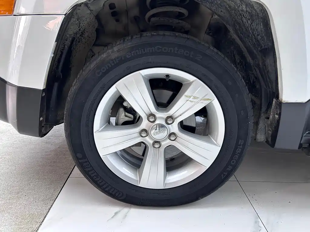 Jeep Freedom 2014 2.4L Sport Edition 2014 - thumbnail 29