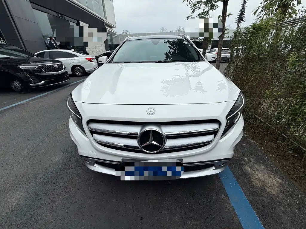 Mercedes-Benz Mercedes-Benz GLA 2016 GLA 200动感型 2016 - thumbnail 2