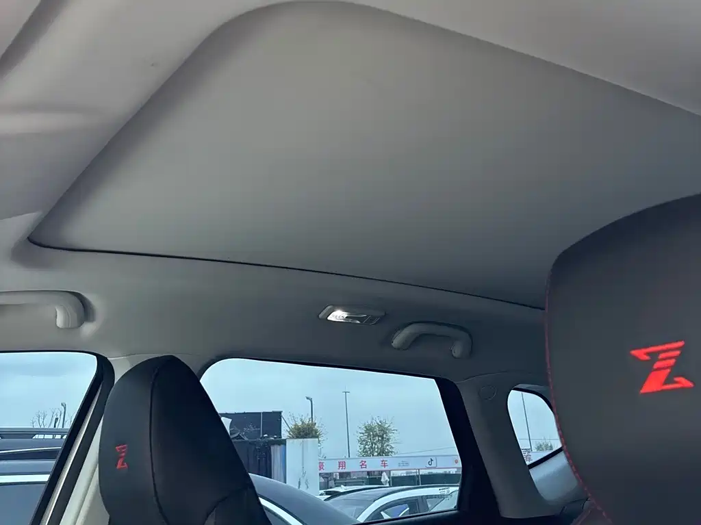 Changan Oushang Changan Oushang Z6 2023 Blue Whale 1.5T DCT Smart Navigation Edition 2022 - thumbnail 6