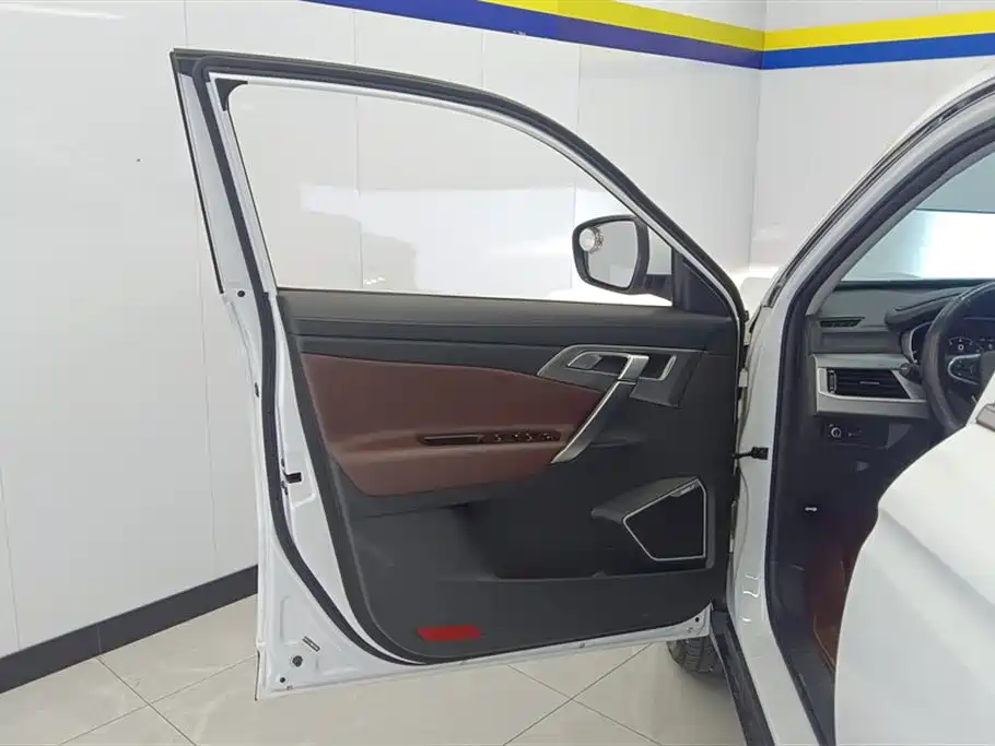 Geely Auto Emgrand 2022 1.8TD DCT Smart Elegant 2023 - thumbnail 7