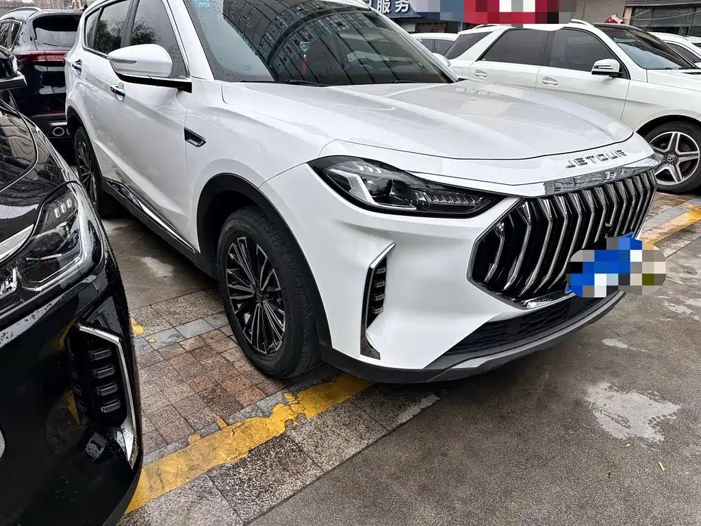 Jetour Jetour X70 Plus 2023 1.5T Manual Hero PRO 5-seat 2023 - thumbnail 3