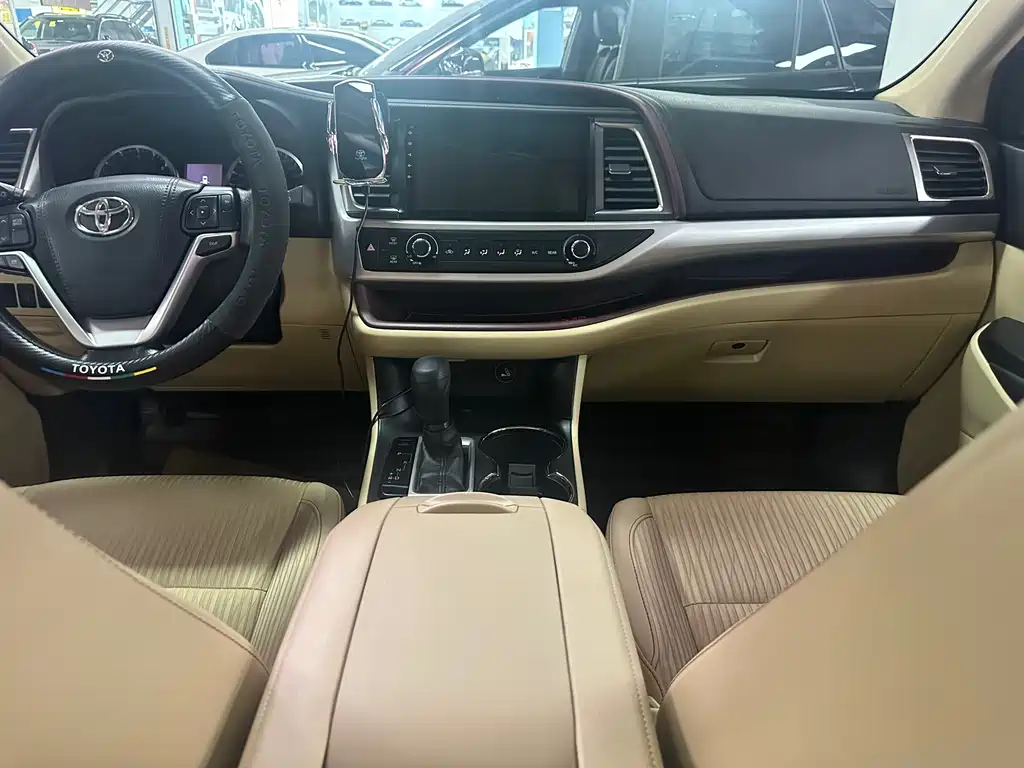 Toyota Highlander 2015 2.0T 2WD LE 5-seats 2016 - thumbnail 7