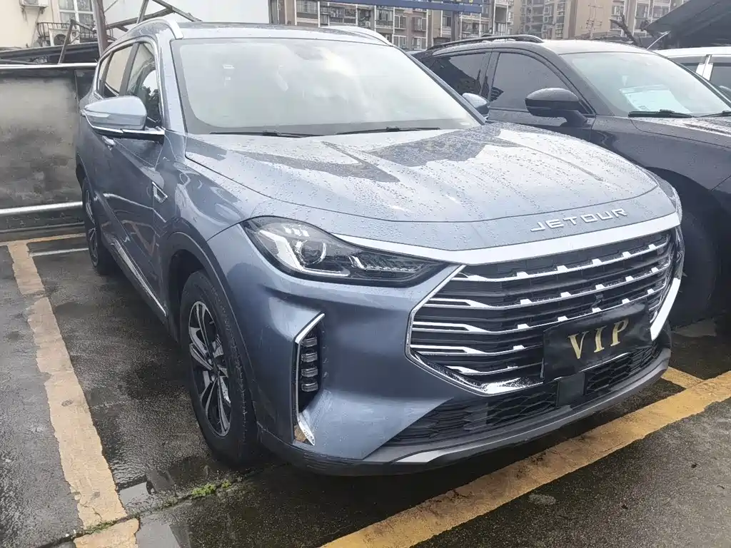 Jetour Jetour X70 Plus 2021 1.5T DCT Fire 7-seater 2021 - thumbnail 3