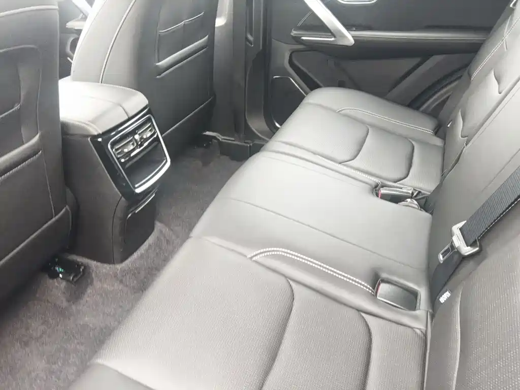 Jetour Jetour X70 Plus 2021 1.5T DCT Fire 7-seater 2021 - thumbnail 8