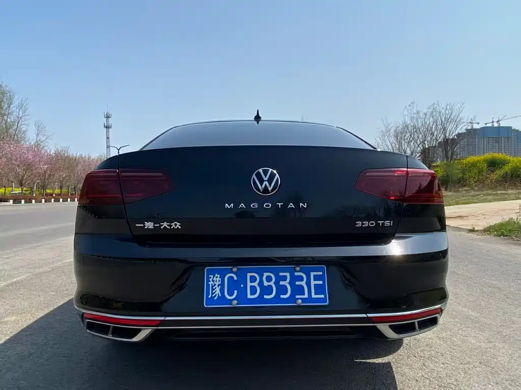 Volkswagen Magotan 2023 2 Million Units Anniversary Edition 330TSI DSG Luxury Model 2023 - thumbnail 8