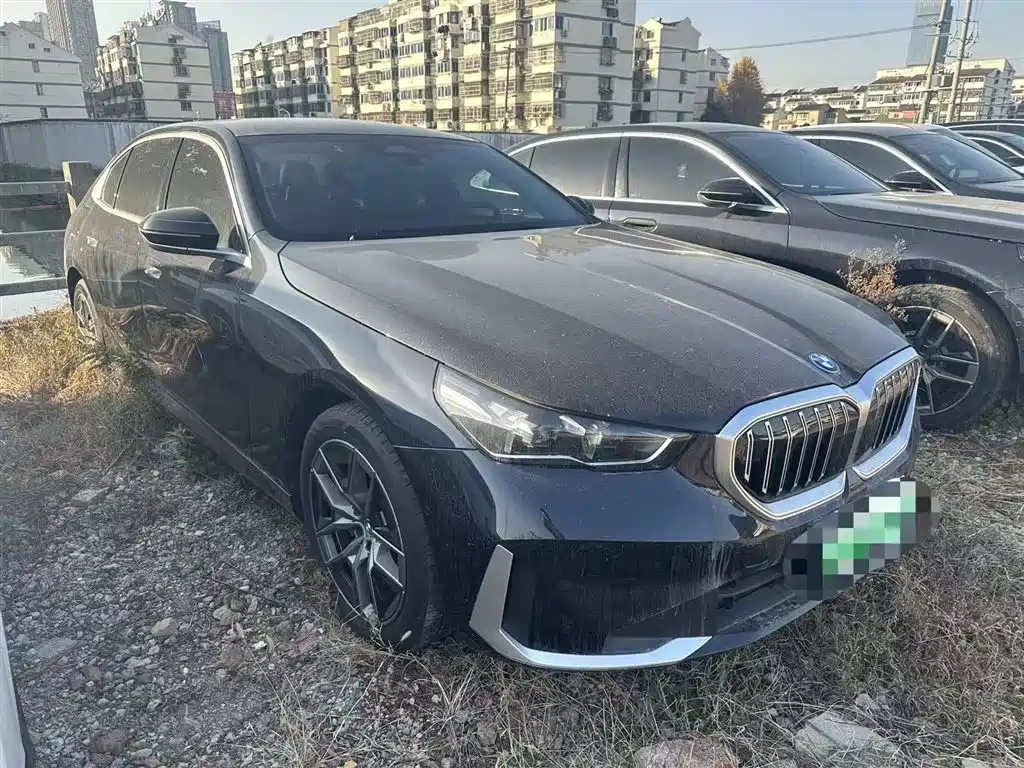 BMW BMW i5 2024 eDrive 35L M Sport Package 2024 - thumbnail 2